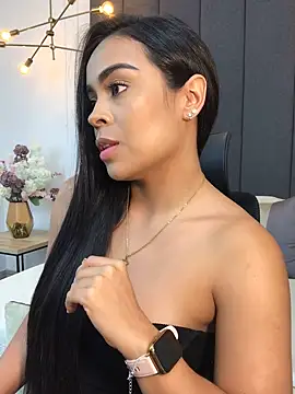 JuanaSimons online show from 12.19.24