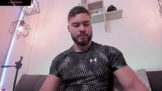 SebastianVilla  online show from 03.12.25