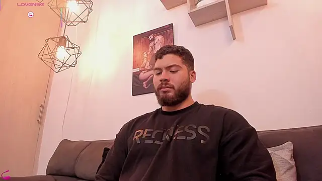 SebastianVilla  online show from 09.15.25