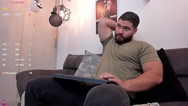 SebastianVilla  online show from 10.11.25