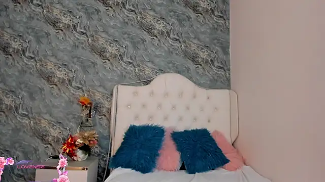 Snapshot of CAMILLEN_PETTID chatting on 01.16.25 CAMILLEN PETTID online show from 01.16.25