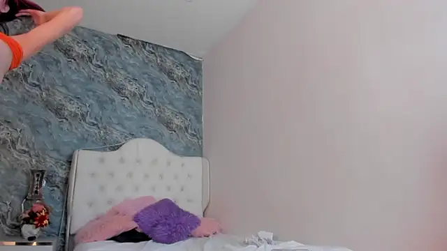 Snapshot of CAMILLEN_PETTID chatting on 02.01.25 CAMILLEN PETTID online show from 02.01.25