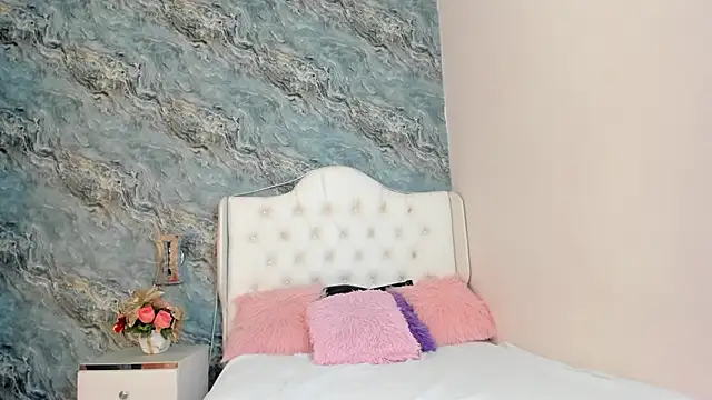 Snapshot of CAMILLEN_PETTID chatting on 02.02.25 CAMILLEN PETTID online show from 02.02.25