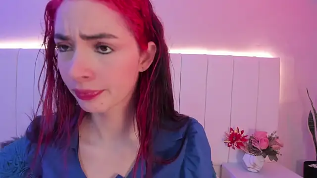 Snapshot of CAMILLEN_PETTID chatting on 11.05.25 CAMILLEN PETTID online show from 11.05.25