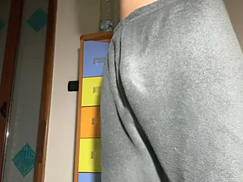 Snapshot of Drogon1000 chatting on 02.25.26 Drogon1000 online show from 02.25.26