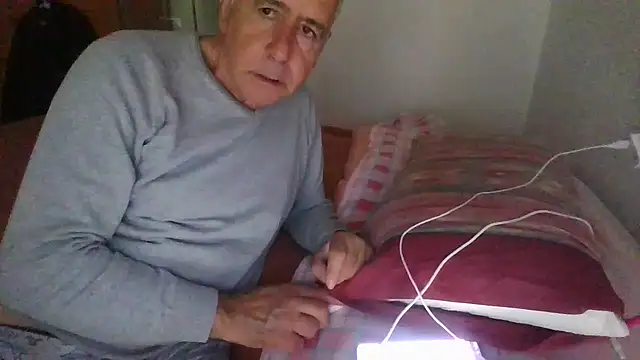 parejamlga58 online show from 12.18.25