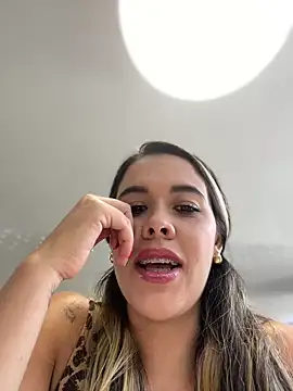 Emilia Bakerr online show from 12.15.24