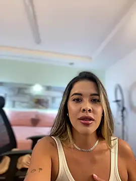 Emilia Bakerr online show from 01.07.25