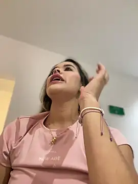 Emilia Bakerr online show from 01.14.25