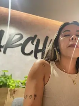 Emilia Bakerr online show from 01.21.25