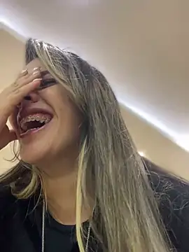 Emilia Bakerr online show from 03.20.25