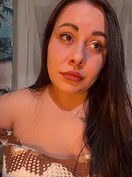 Snapshot of DaisyStreet chatting on 03.15.26 DaisyStreet online show from 03.15.26