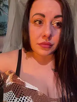 Snapshot of DaisyStreet chatting on 03.20.26 DaisyStreet online show from 03.20.26