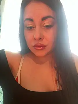 Snapshot of DaisyStreet chatting on 04.01.26 DaisyStreet online show from 04.01.26