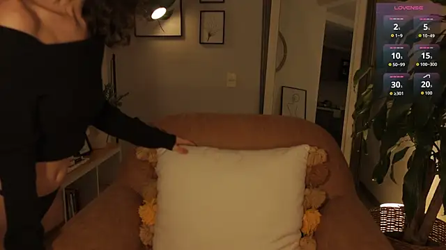 JulietteDee online show from 11.04.25