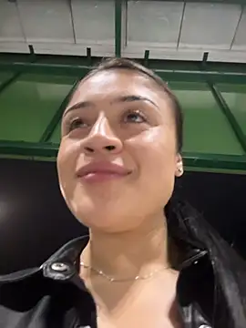 lucianaroy online show from 10.21.25