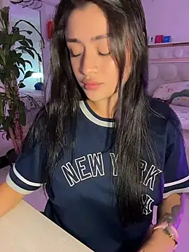 lucianaroy online show from 03.15.26