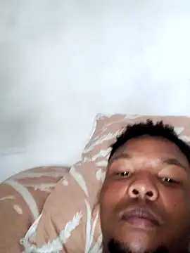 Snapshot of hugo3918_ chatting on 09.15.25 hugo3918 online show from 09.15.25