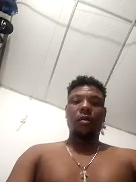 Snapshot of hugo3918_ chatting on 11.01.25 hugo3918 online show from 11.01.25