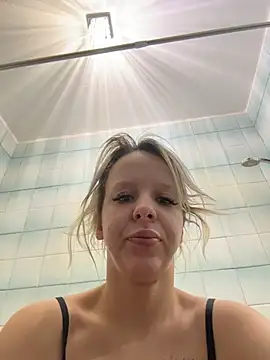 LikaCat online show from 12.22.25