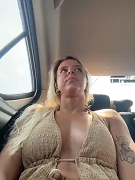 LikaCat online show from 04.04.26