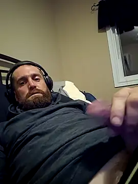 Snapshot of BiffingCoyote chatting on 12.05.25 BiffingCoyote online show from 12.05.25