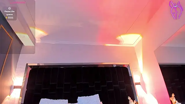 Snapshot of NikkySmiith chatting on 02.04.25 NikkySmiith online show from 02.04.25