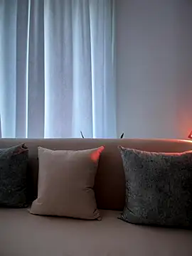 MarianaBenz online show from 10.07.25