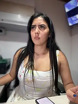 MarianaBenz online show from 11.09.25