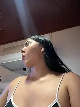 MarianaBenz online show from 01.15.26