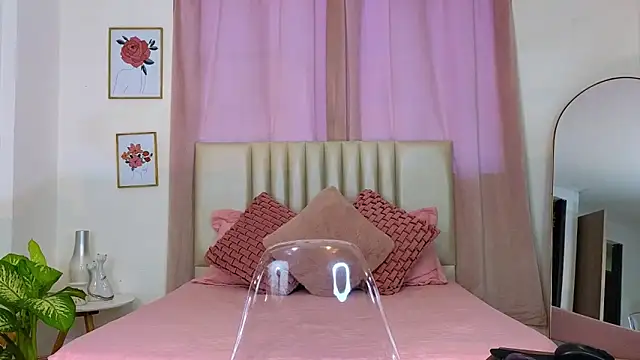 KristennBlue online show from 01.24.25