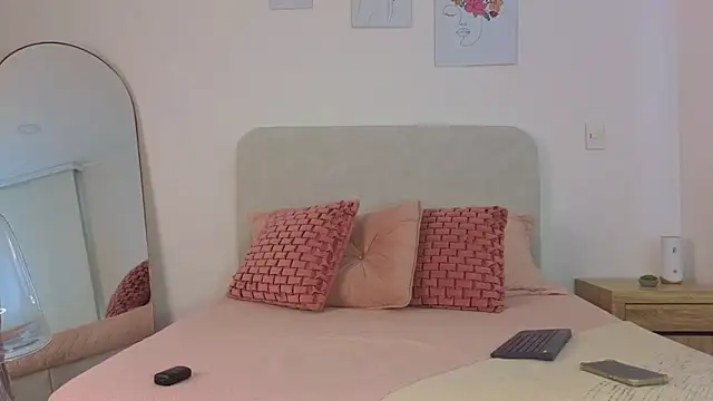 KristennBlue online show from 12.15.25