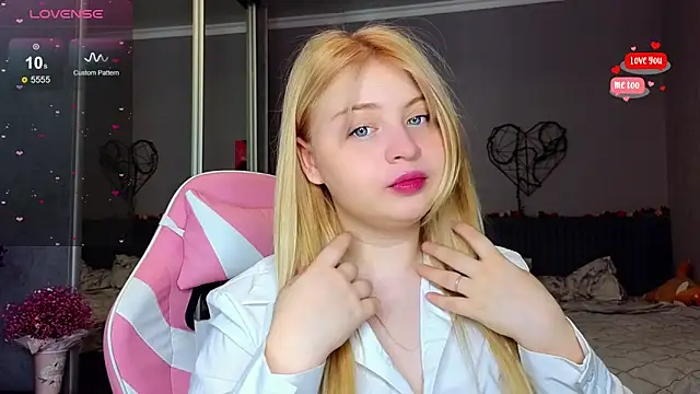 shy blondiee online show from 02.22.25