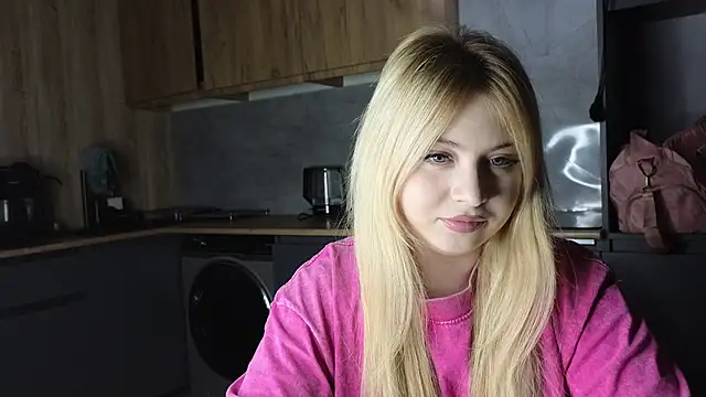 shy blondiee online show from 01.12.26