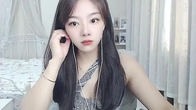 Snapshot of Jenny-Z chatting on 06.05.26 Jenny-Z online show from 06.05.26
