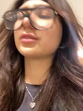 QuitieLia online show from 12.06.24