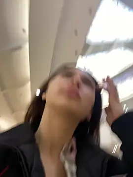 QuitieLia online show from 12.24.24