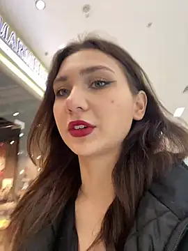 QuitieLia online show from 12.29.24