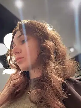 QuitieLia online show from 09.29.25