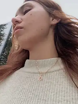 QuitieLia online show from 10.09.25