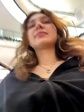 QuitieLia online show from 11.20.25