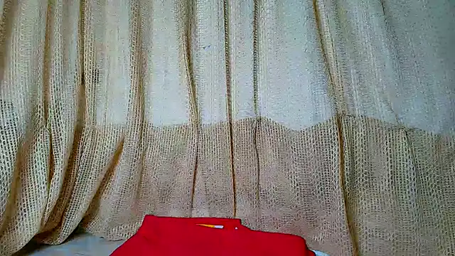 Snapshot of luciana_daza chatting on 12.03.24 luciana daza online show from 12.03.24