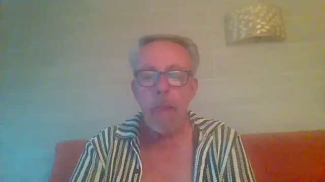 Snapshot of tuggy59 chatting on 05.16.26 tuggy59 online show from 05.16.26