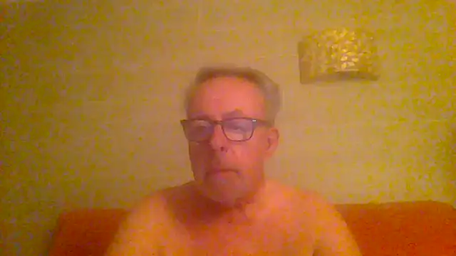 Snapshot of tuggy59 chatting on 05.21.26 tuggy59 online show from 05.21.26