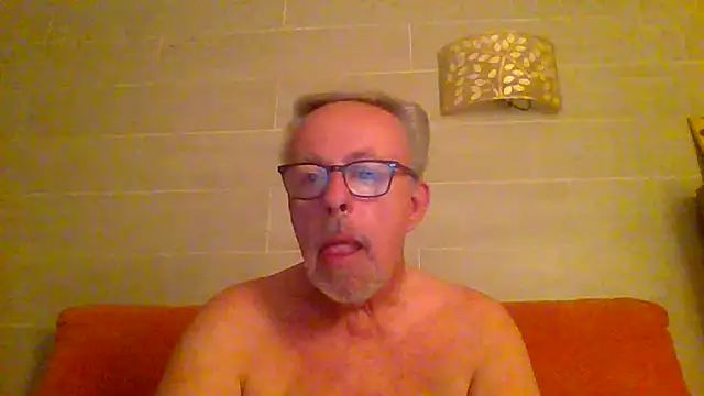 Snapshot of tuggy59 chatting on 05.31.26 tuggy59 online show from 05.31.26