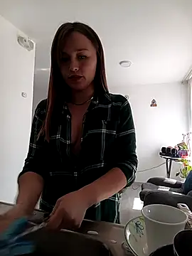 Snapshot of marena_saenz chatting on 11.22.25 marena saenz online show from 11.22.25