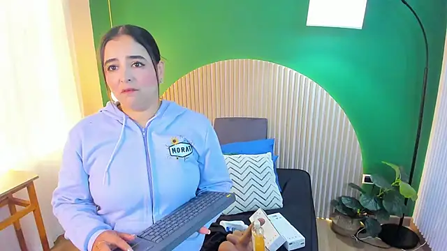 taylor bennet online show from 09.26.25