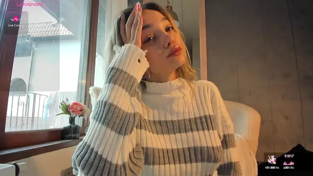 Snapshot of Sassy_Teen chatting on 10.01.25 Sassy Teen online show from 10.01.25