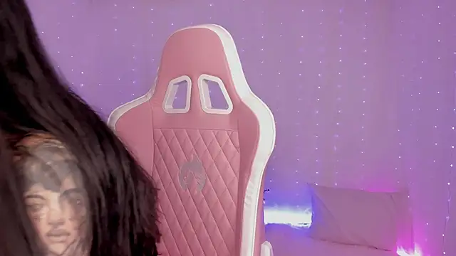 lili taylor online show from 01.16.25