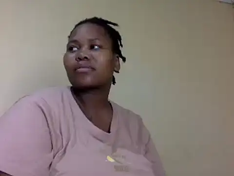 Snapshot of Real1SweetQueen chatting on 02.07.25 Real1SweetQueen online show from 02.07.25